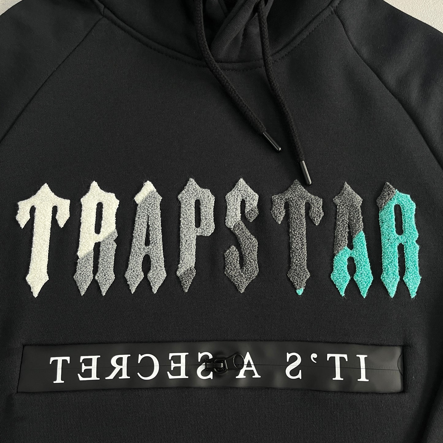 Hoodie Trapstar Decoded 2.0 Preto/Verde