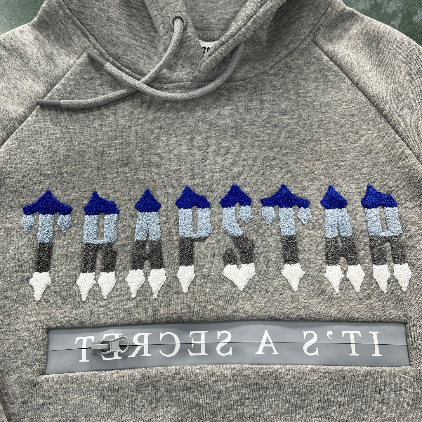 Hoodie Trapstar Decoded 2.0 Cinzento/Azul