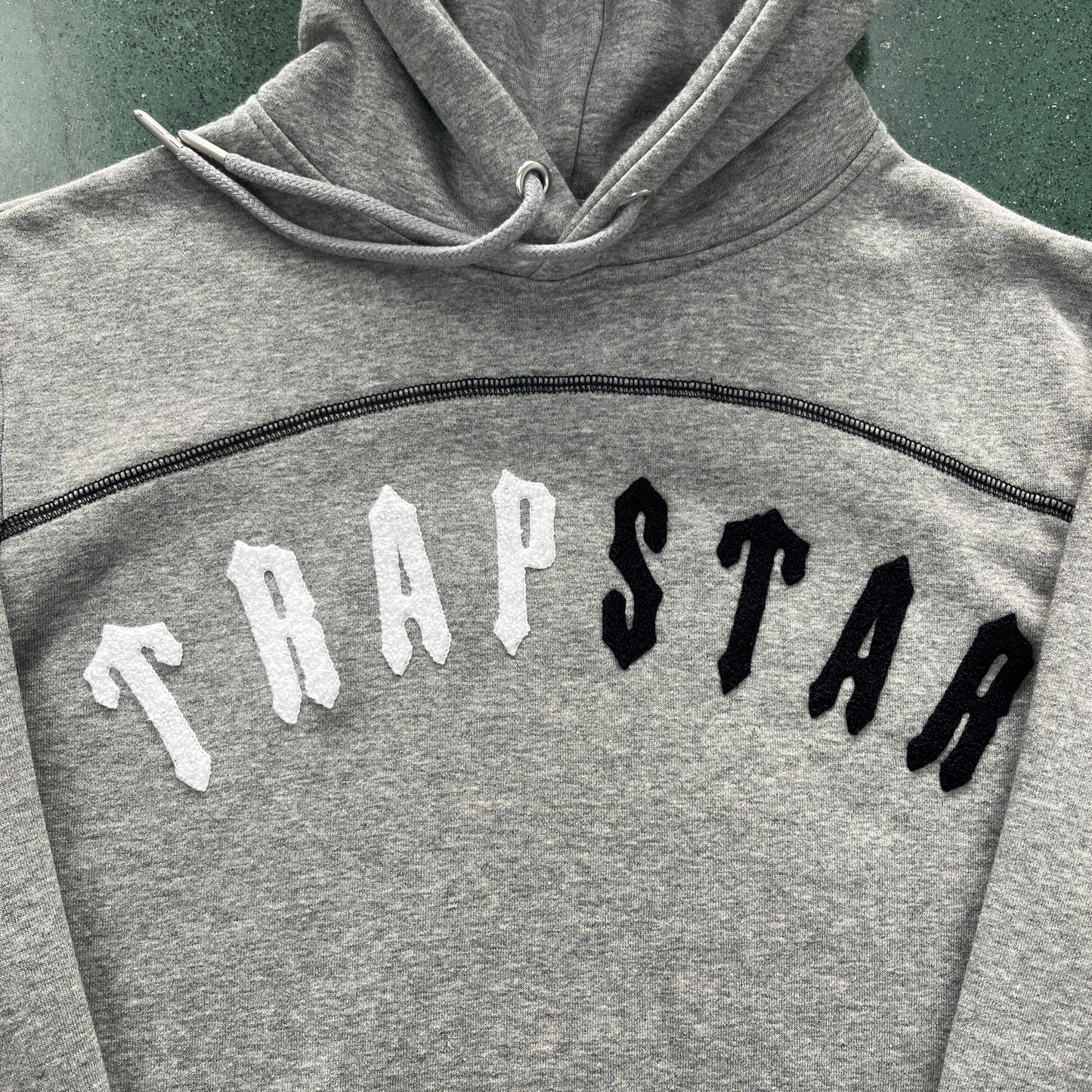 Hoodie Trapstar Irongate Cinzenta/Preta