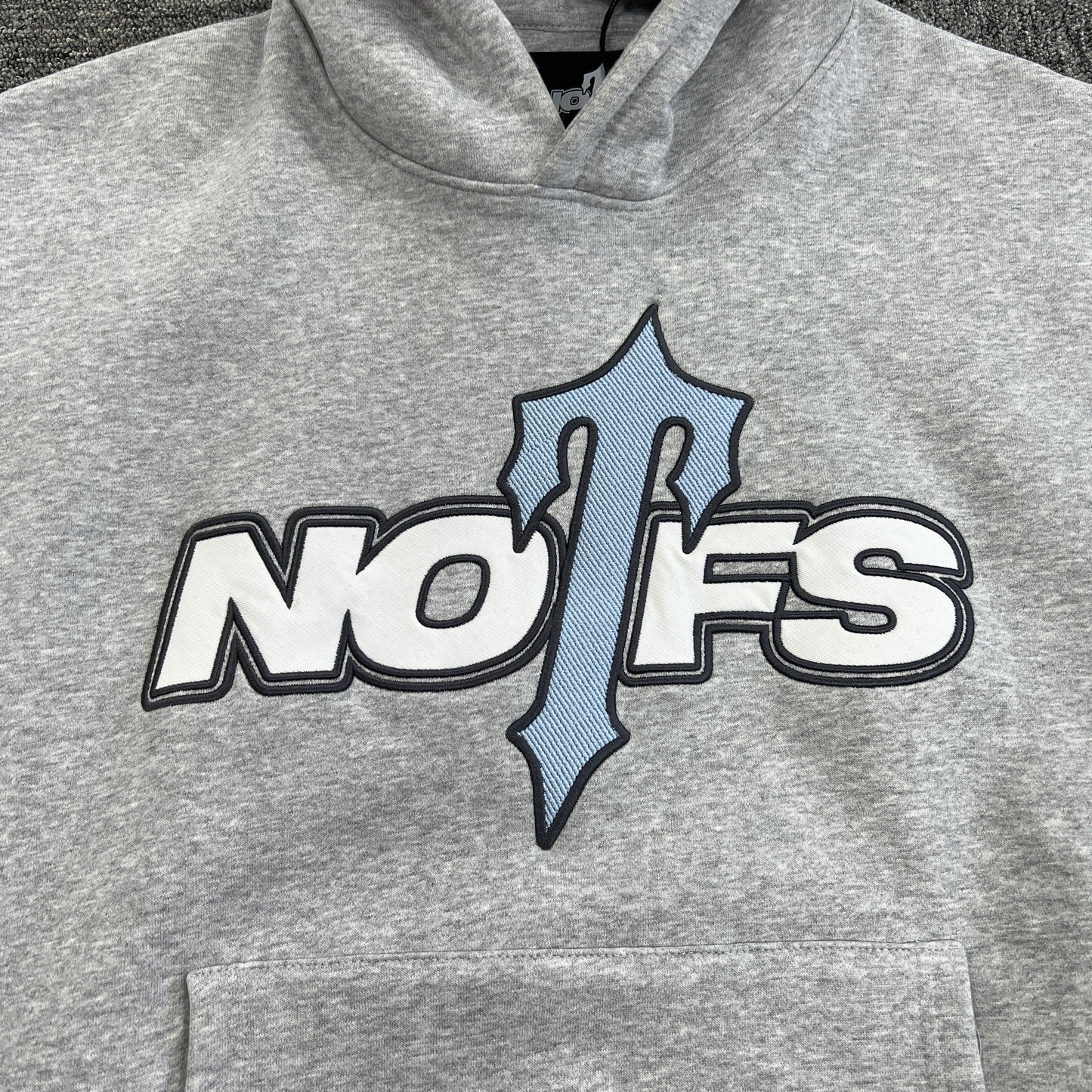 Hoodie Trapstar x NOFS Cinzenta