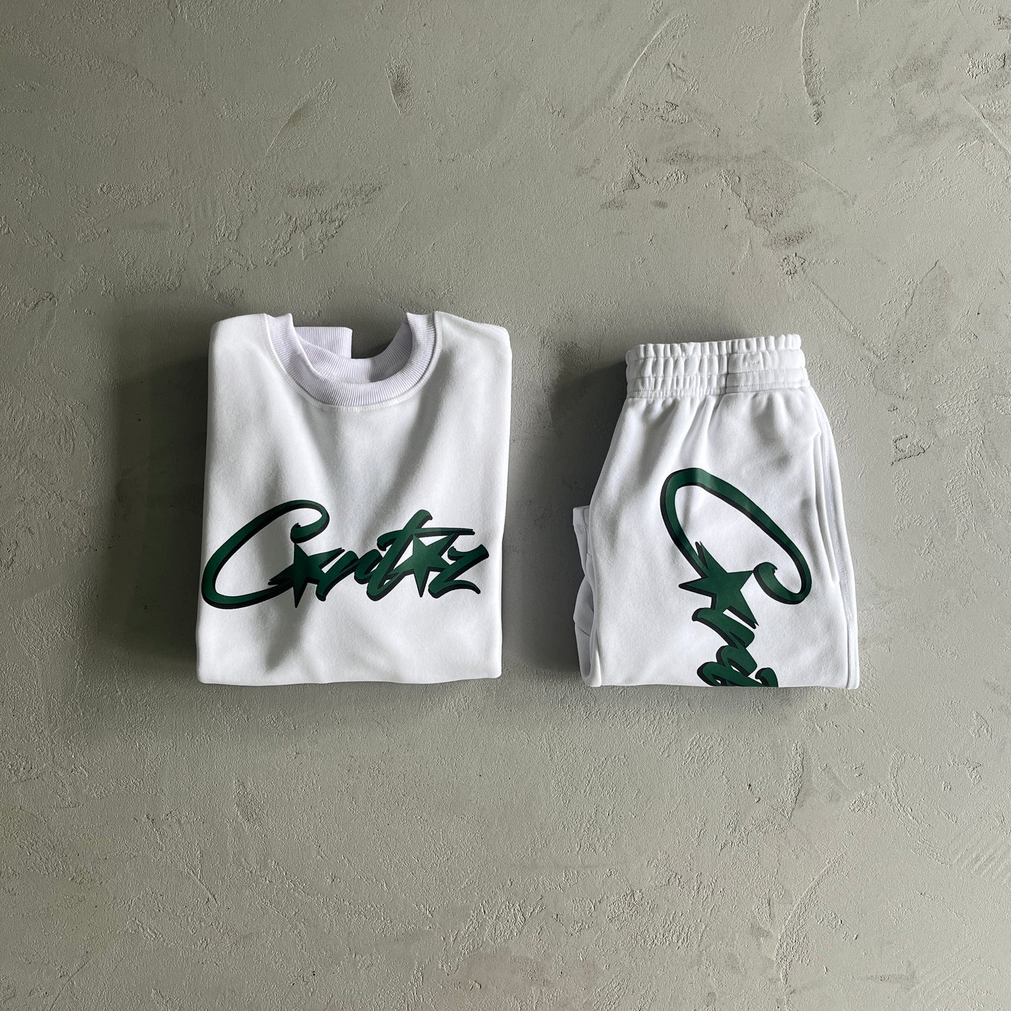 Conjunto (Sweatshirt+Calções) Corteiz "CRTZ" Branco