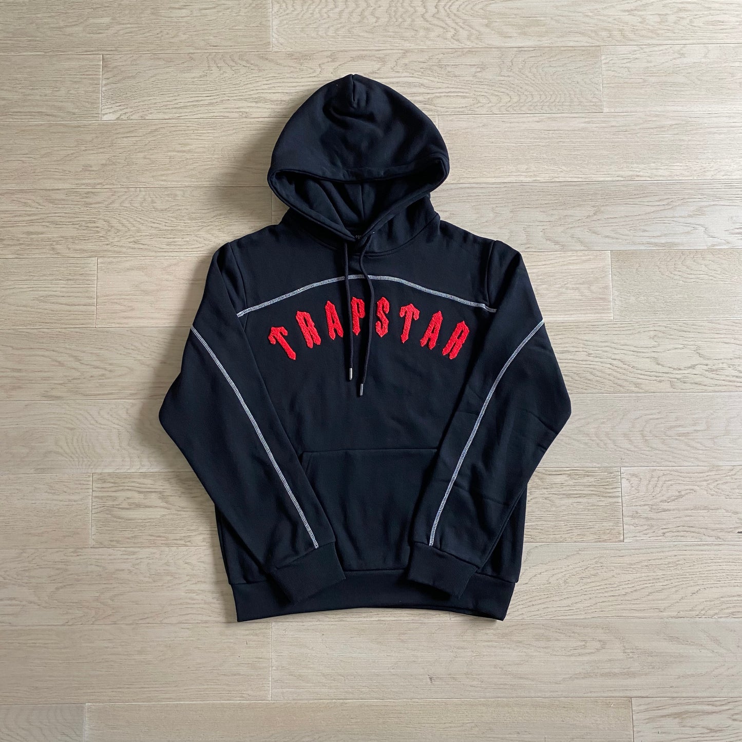 Hoodie Trapstar Irongate Preta/Vermelha