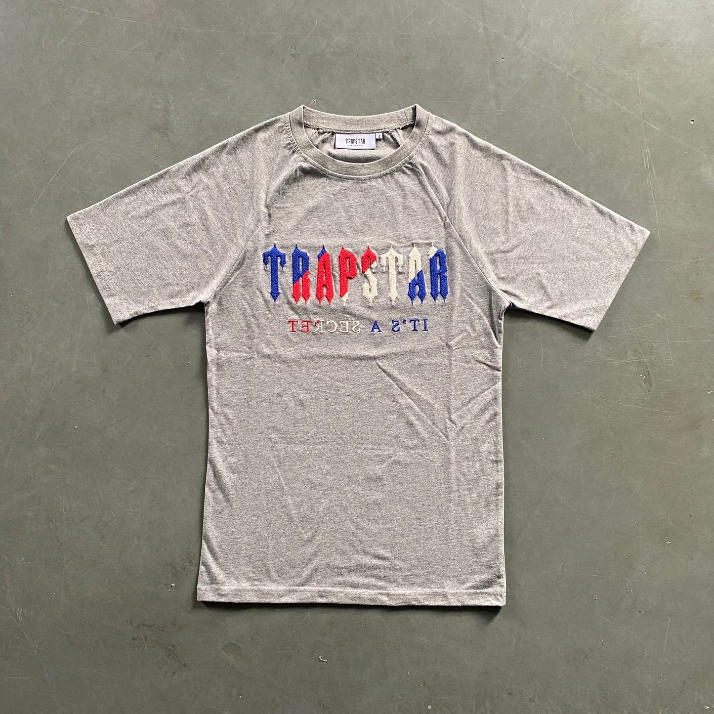 T-shirt Trapstar Decoded Cinzenta