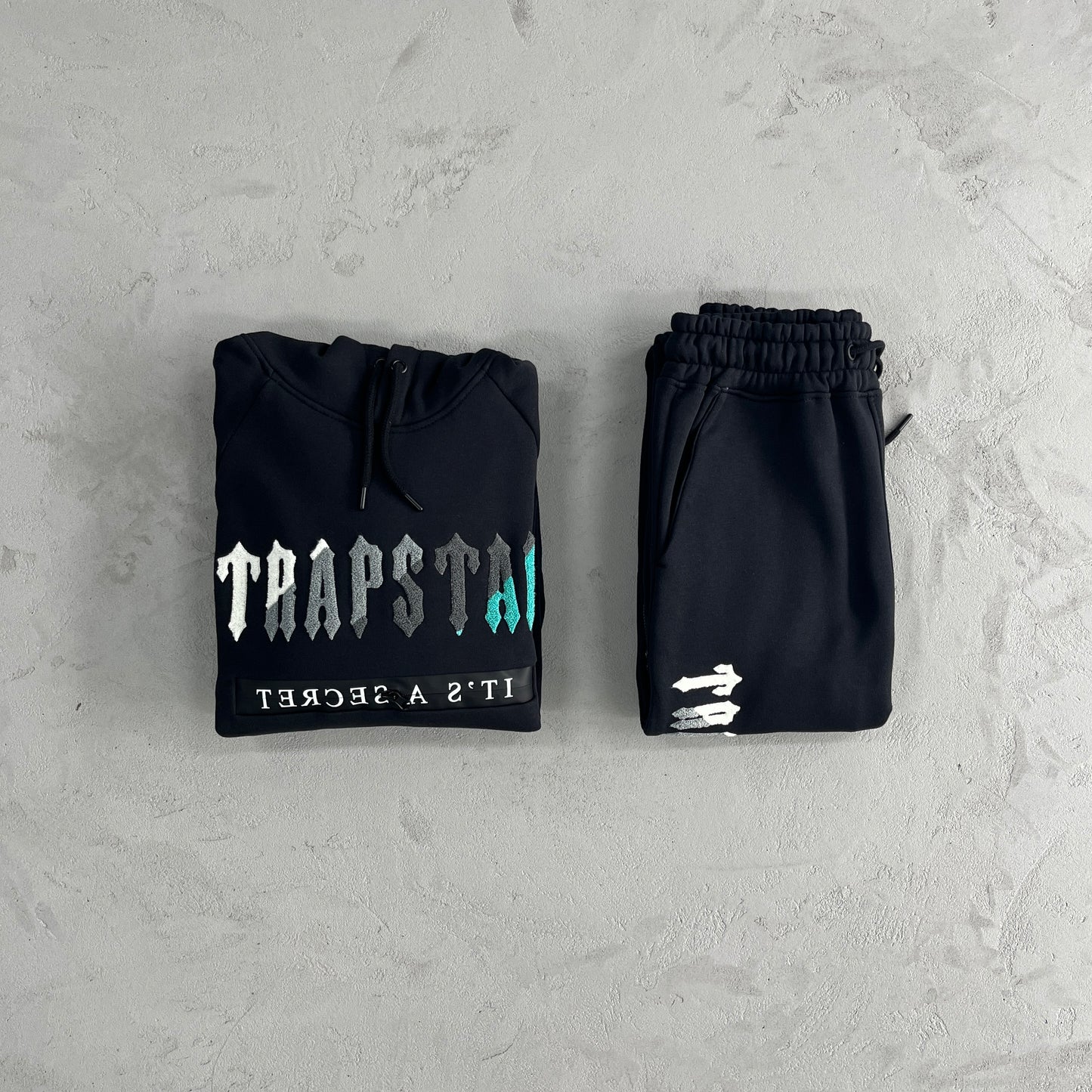 Conjunto (Hoodie+Calças) Trapstar Decoded 2.0